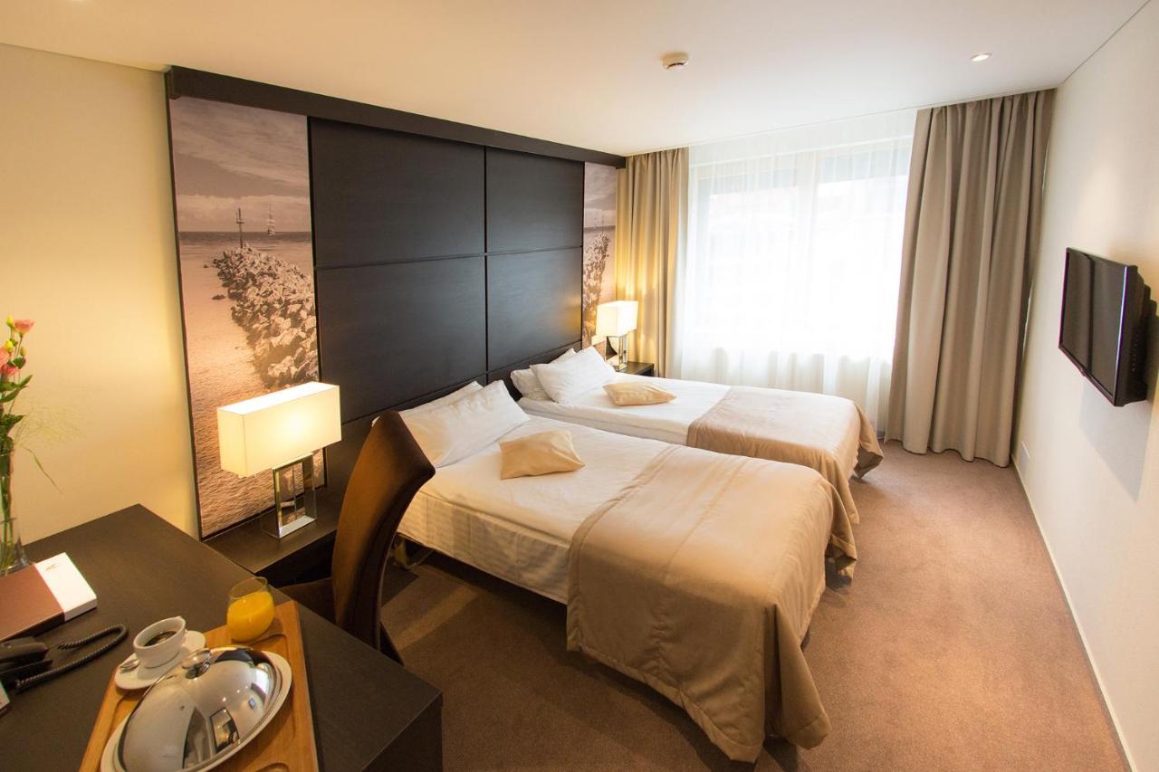 Hotelli Amberton 4*