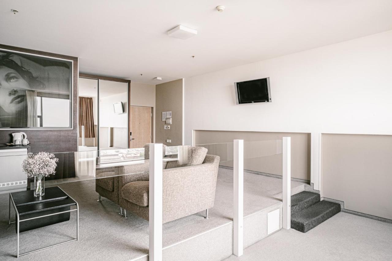 Amberton Hotel