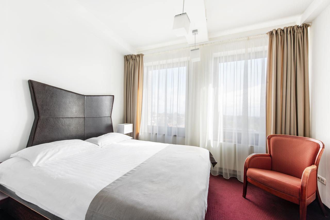 Amberton Hotel 4*